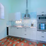 Tenuta Pakravan Papi Apart Otel