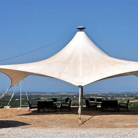 Tenuta Pakravan Papi 4* Riparbella