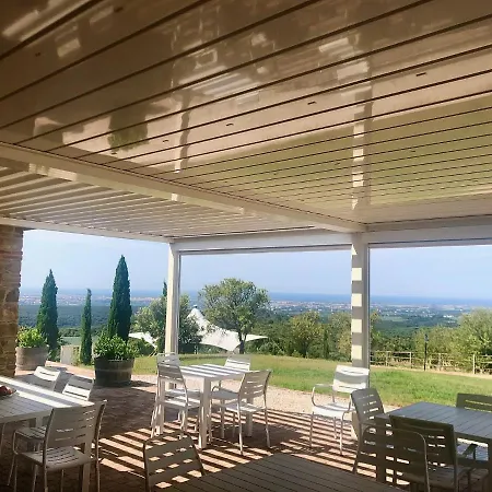 Tenuta Pakravan Papi Aparthotel Riparbella