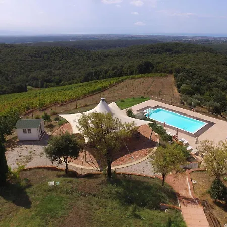 Tenuta Pakravan Papi Aparthotel 4*