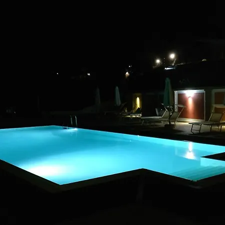 Tenuta Pakravan Papi Aparthotel