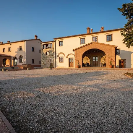 Aparthotel Tenuta Pakravan Papi 4*