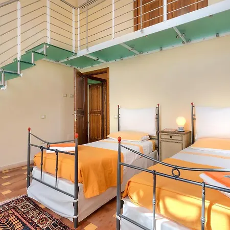 Tenuta Pakravan Papi Aparthotel Riparbella