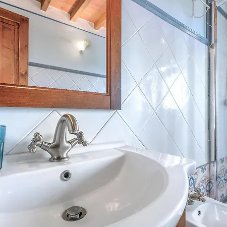 Tenuta Pakravan Papi Aparthotel
