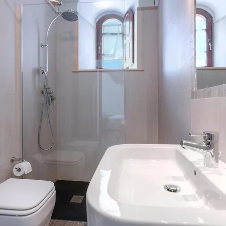 Tenuta Pakravan Papi Aparthotel 4*