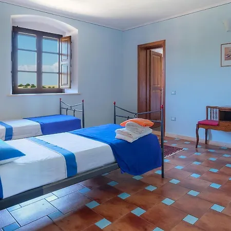 Tenuta Pakravan Papi Aparthotel