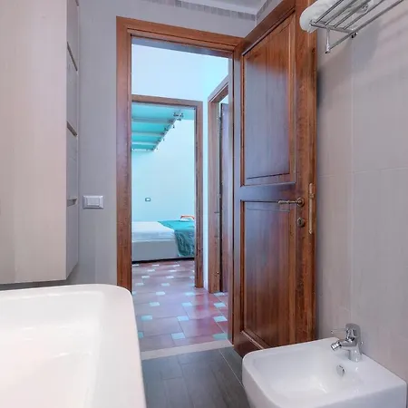 Aparthotel Tenuta Pakravan Papi