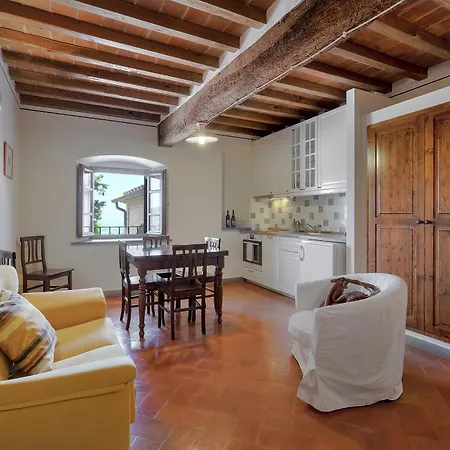 Tenuta Pakravan Papi 4* Riparbella
